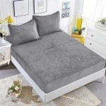 Husa/Topper din catifea cu elastic + 2 fete de perna TOP08 Super Elegant Pucioasa