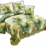 Cuvertură de pat din bumbac verde cu fluturi și flori – eleganță și prospețime pentru dormitor